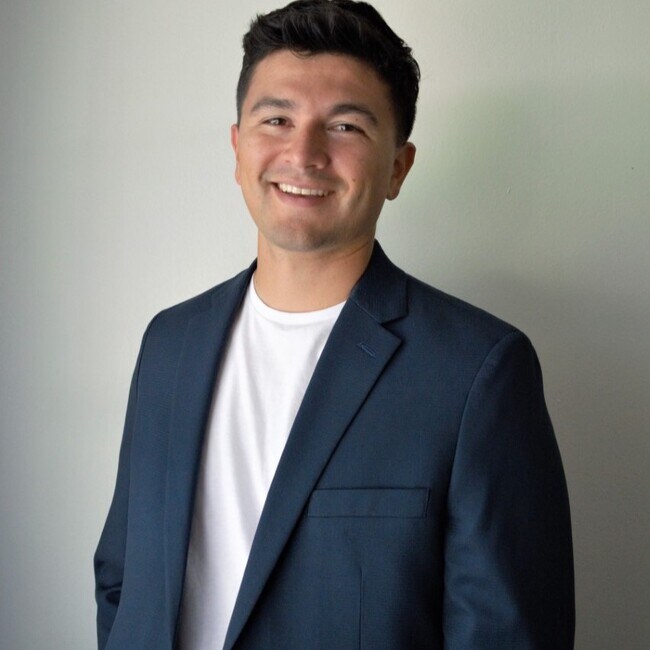 Agent Photo