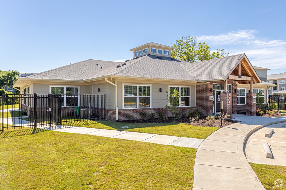 Brooke Pointe, Lafayette, LA 70501 - photo 1