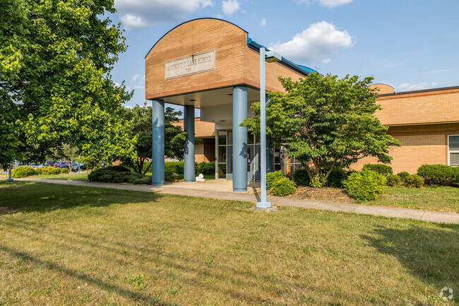 Lane Elementary School serves students K-5th grade.