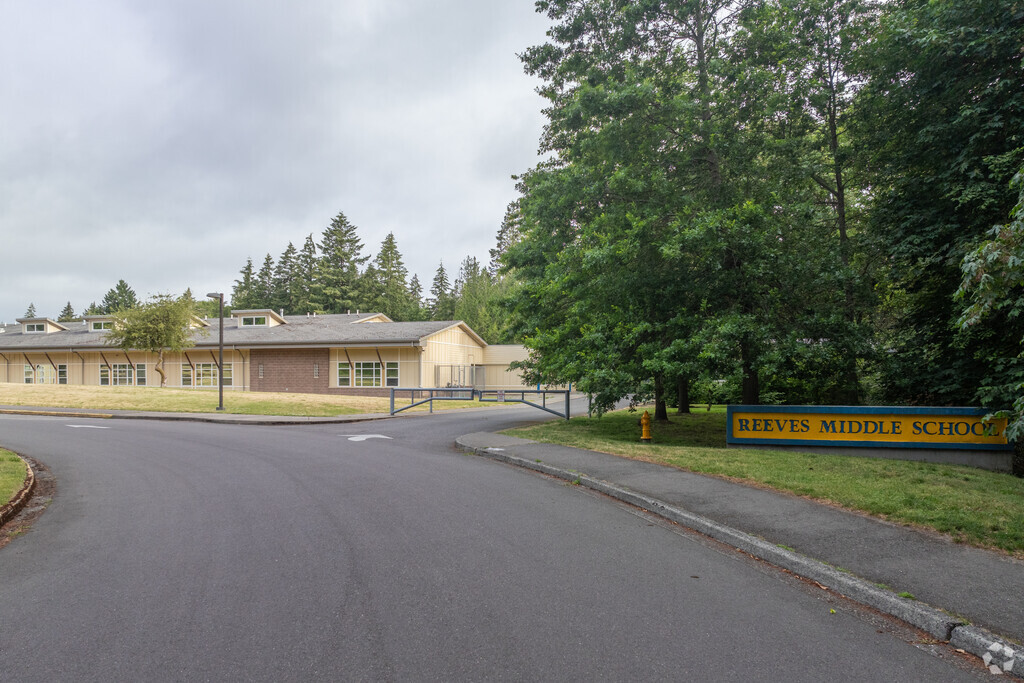 Reeves Middle School is a public school located in Olympia, WA