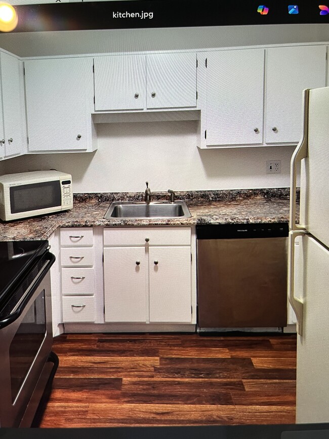 147 Milk St unit 8, Westborough, MA 01581 - photo 4