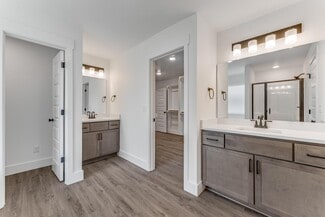 1721 Ferguson St, Pea Ridge, AR 72751