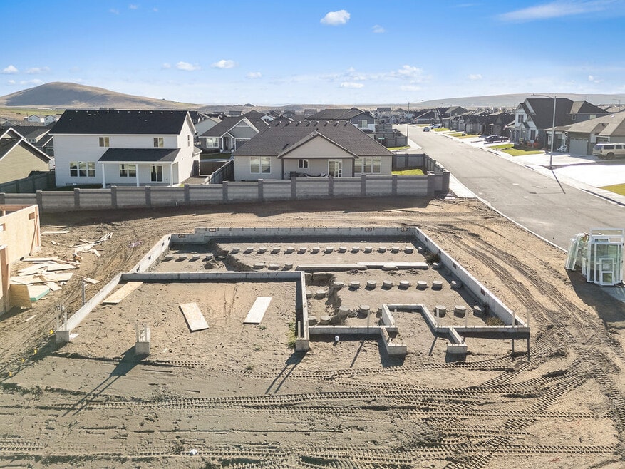 7963 Lennox St, West Richland, WA 99353 - photo 1