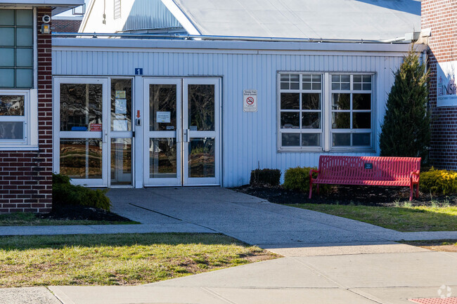 There are about 560 students in the Grandview Elementary School.