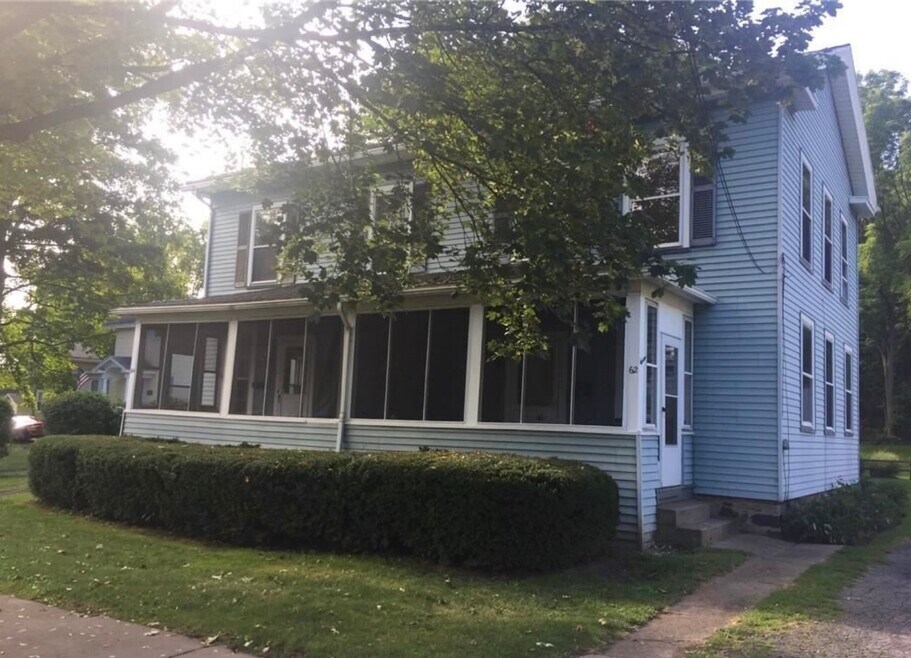 62 E Church St unit 64, Fairport, NY 14450 - photo 1