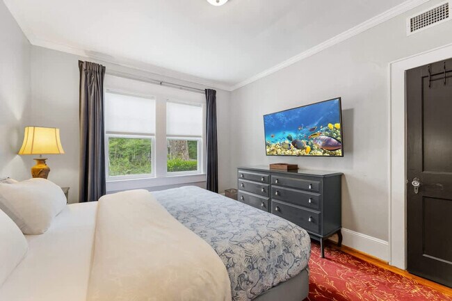 800 Magnolia Ave unit FL1-ID1331031P, Charlotte, NC 28203 - photo 6