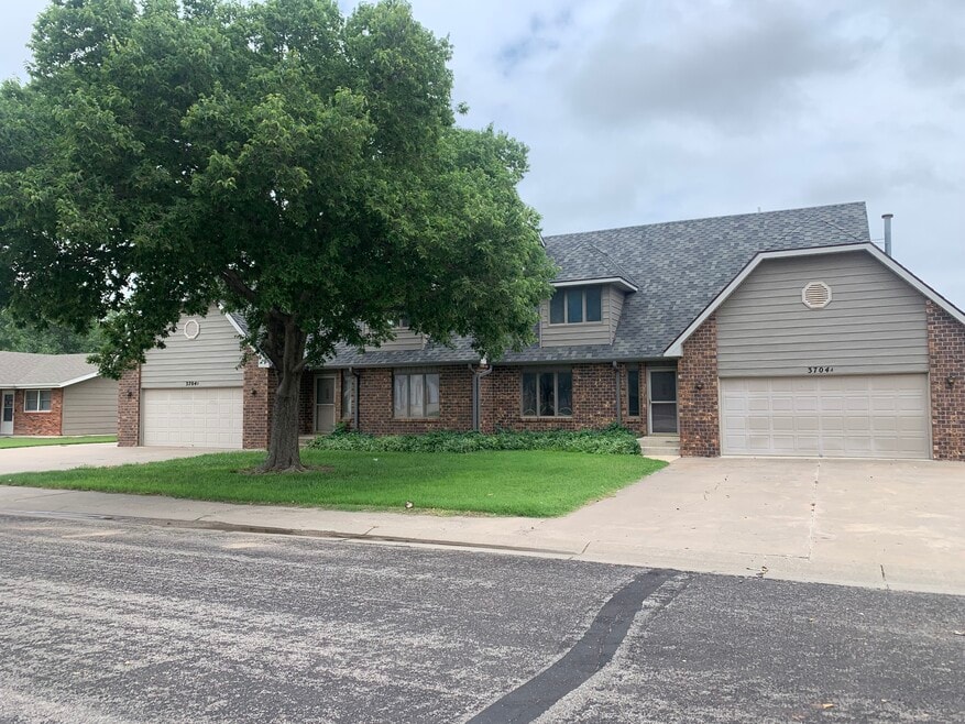 3704 Canal Blvd unit D, Hays, KS 67601 - photo 1