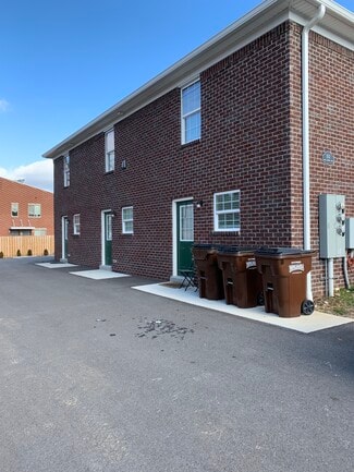 1112 King Arthur Ln Unit B, Louisville, KY 40222