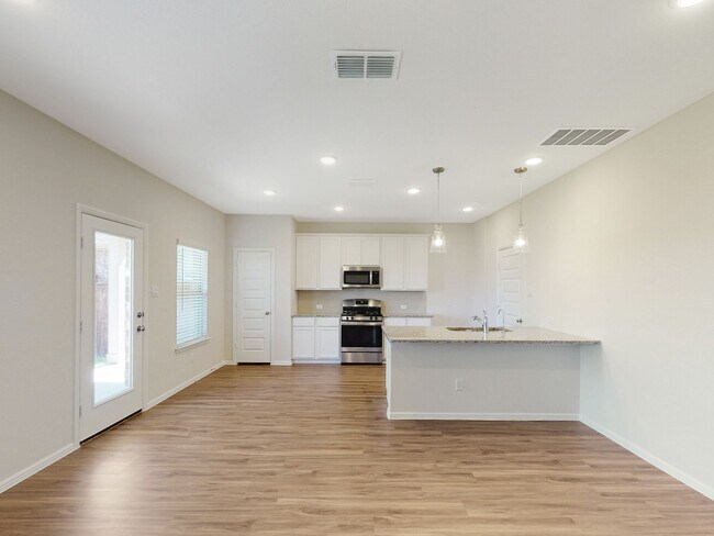 7617 Sunset Valley Ln unit 36497212, Ponder, TX 76259 - photo 5