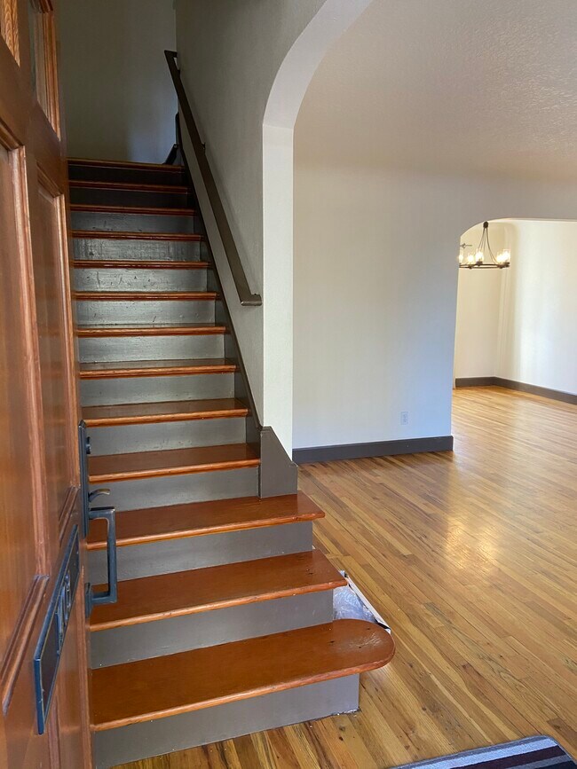 1403 NW 23rd Ave, Portland, OR 97210 - photo 3