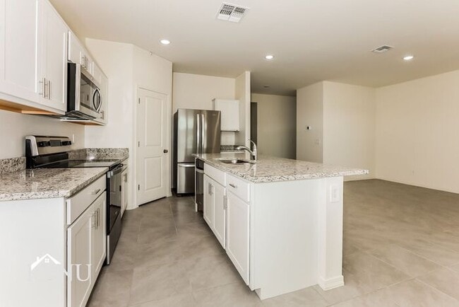 35621 W San Capistrano Ave, Maricopa, AZ 85138 - photo 3