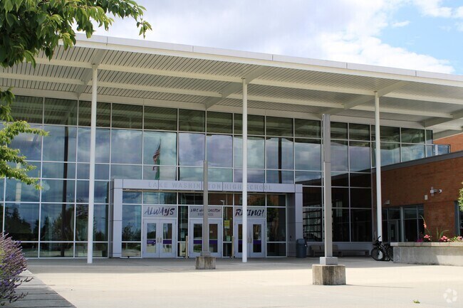 Lake Washington High School is in the South Rose Hill neighborhood.