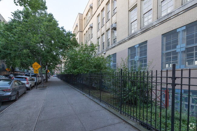 Sheridan Academy For Young Leaders in The Bronx has a high success rate.