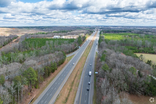 Interstate 64 leads straight to downtown Richmond from Manakin-Sabot.