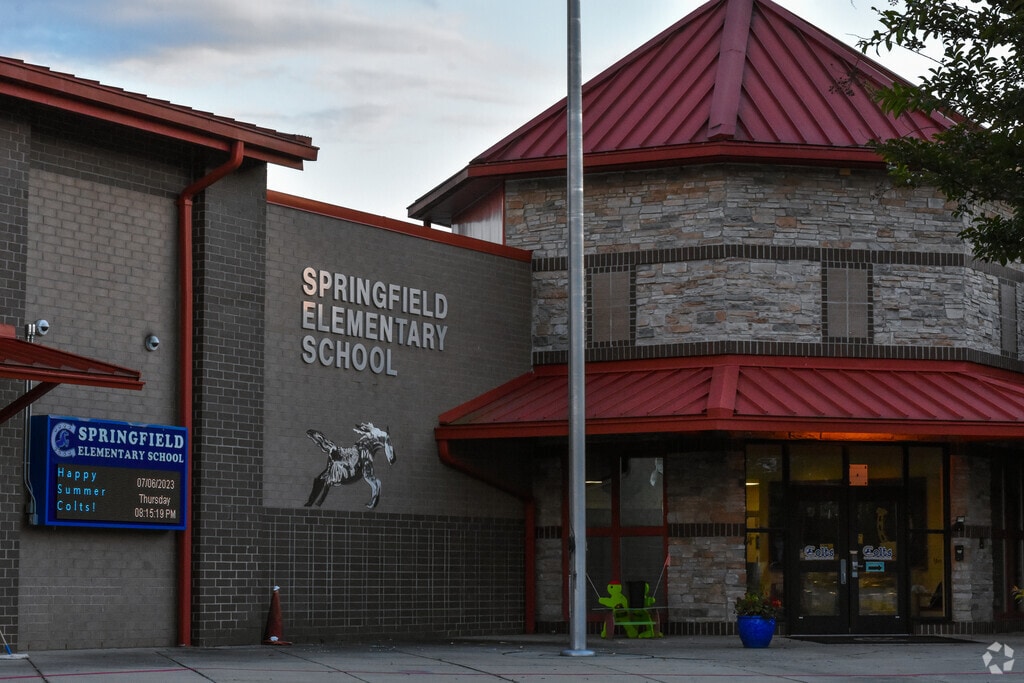 Main entrance to Springfield Elementary School in Outlying York County, Tega Cay SC