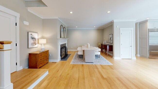 908 Boston Post Rd unit 908, Madison, CT 06443 - photo 2