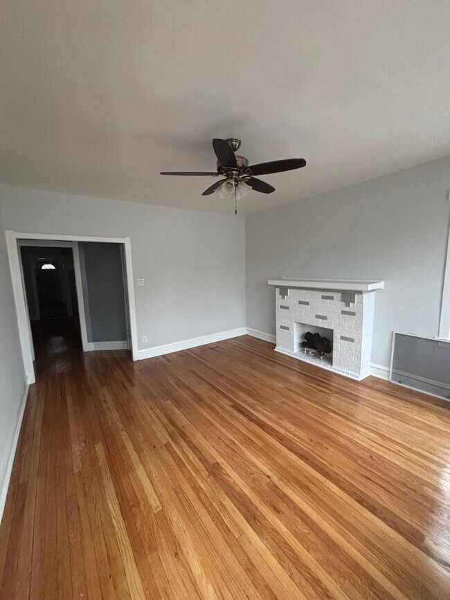 4028 W Crystal St unit 2, Chicago, IL 60651 - photo 5