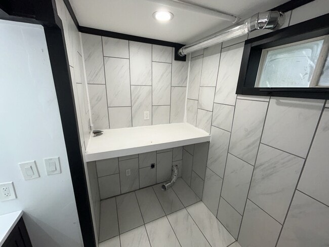 bathroom extra counter space