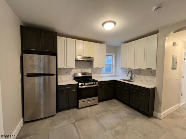 44 Clifford St unit 2, East Orange, NJ 07018 - photo 4