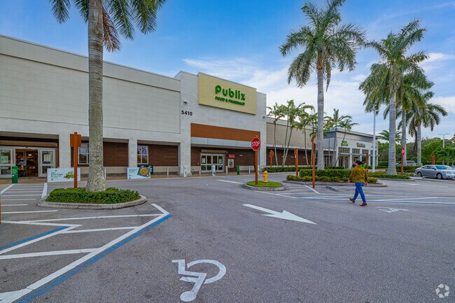 Head over to your Publix grocery store for all your grocery needs in North Palm Beach Heights.