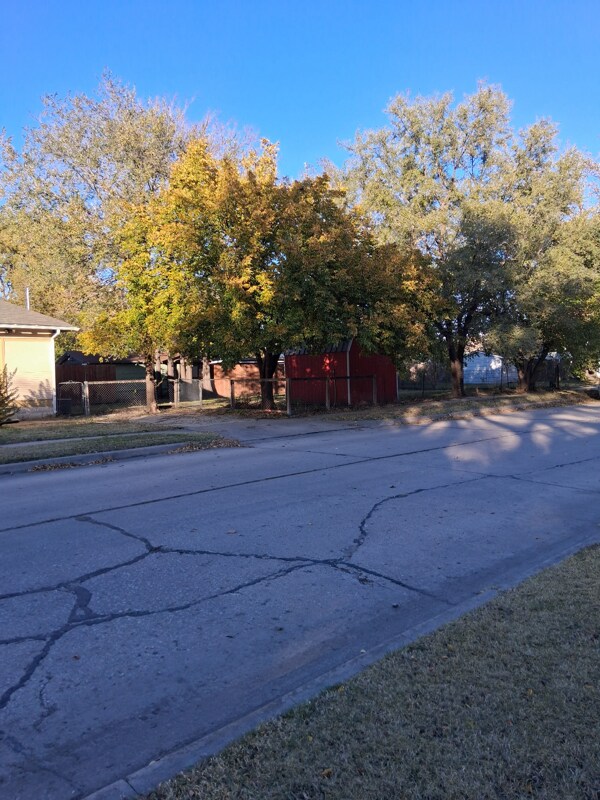 148 S Edwards Ave, Wichita, KS 67213 - photo 4