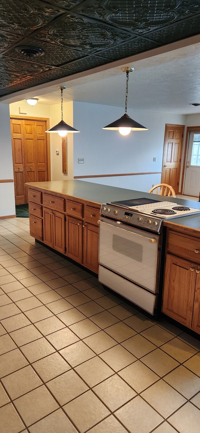 eat in kitchen