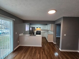 6851 Wayne Estates Blvd, Huber Heights, OH 45424