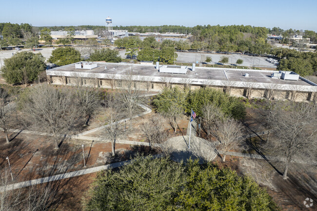 Midlands Middle College	is the pride of the community.