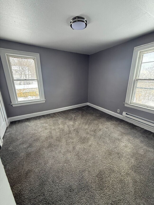 10202 Hilgert Dr, Cleveland, OH 44104 - photo 7