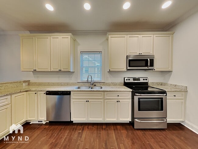 211 Idlewild Ave, Raleigh, NC 27601 - photo 3