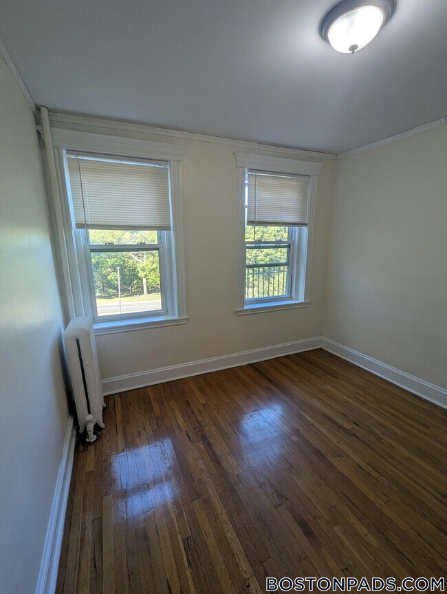 360 Riverway unit 17, Boston, MA 02115 - photo 3