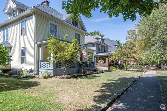 In Collett Park, century-old homes were built between 1900 and 1920 sit shoulder-to-shoulder.