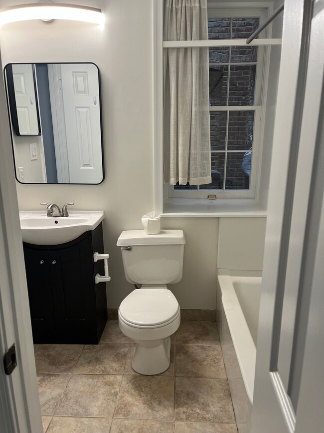 2015 Columbia Rd NW unit 1, Washington, DC 20009 - photo 7