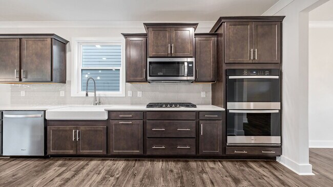 402 Fiery Rd, Mauldin, SC 29607 - photo 6