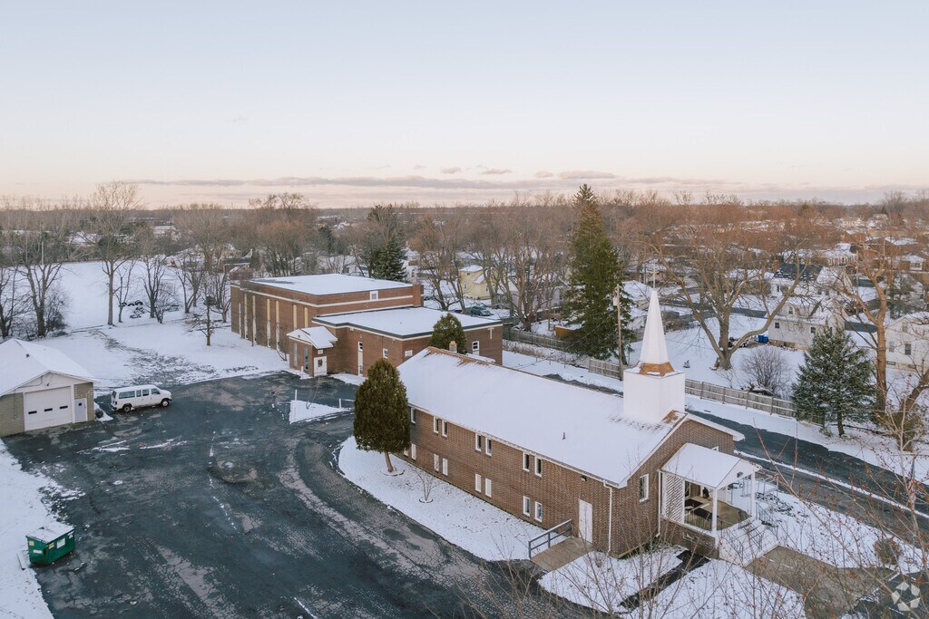 Center Road Christian Academy is hidden behind a church.