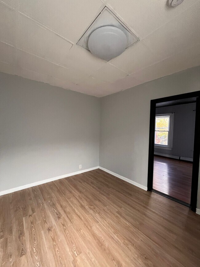 112 Linden Ave unit 2, Jersey City, NJ 07305 - photo 6