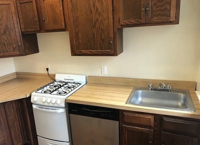 570 Bloomfield Ave unit 4, Montclair, NJ 07042 - photo 3