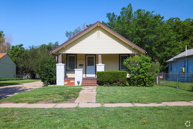 Sidewalks line residential blocks throughout Wichita’s Stanley/Aley neighborhood.