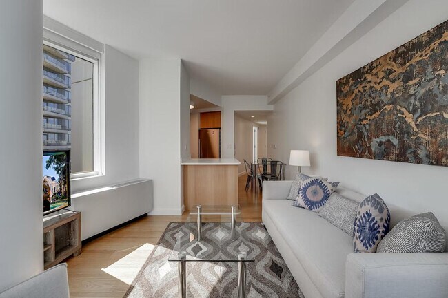 625W W 57th St unit ID1025326P, New York, NY 10019 - photo 7