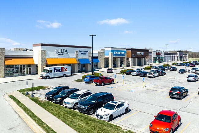 Barry Harbour neighborhood has plenty of retail stores to shop at.