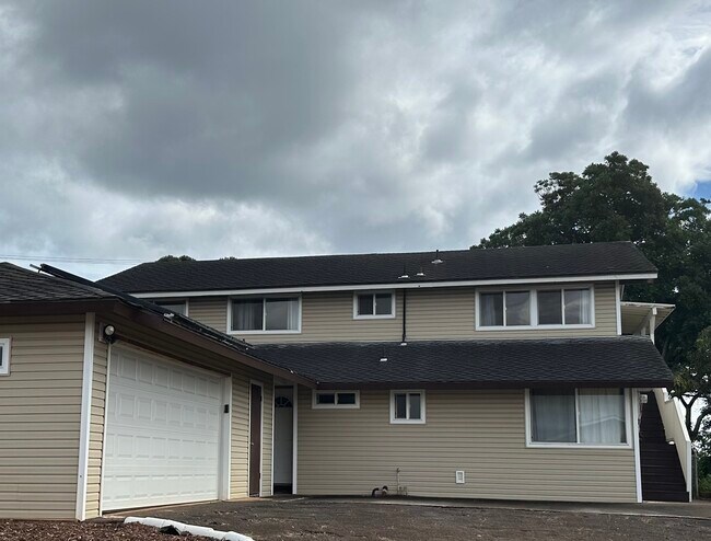 1876 Palamoi St unit Downstairs, Pearl City, HI 96782 - photo 2