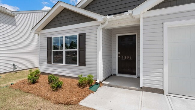 2138 Pierett Cir, Woodruff, SC 29388 - photo 2