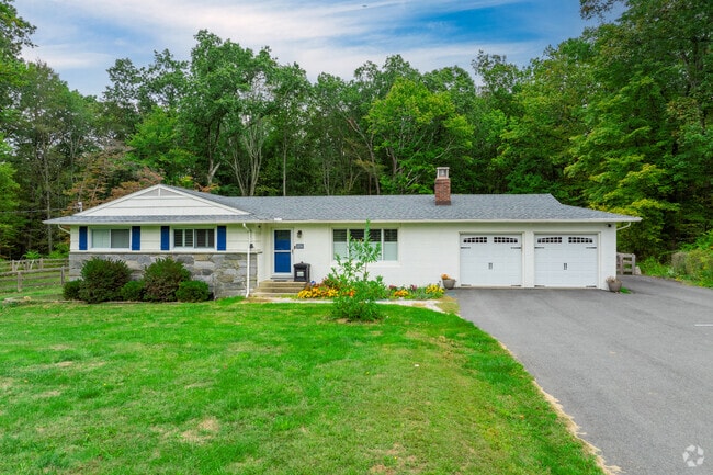 Split-level and ranch-style designs appear throughout Washington Township.