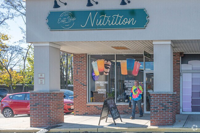 East Islip Nutrition is located in the Heckscher Shopping Center in East Islip Nutrition.