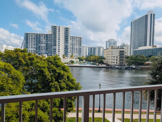 252 Three Islands Blvd, Hallandale Beach, FL 33009 - photo 7