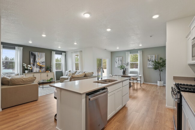 1226 N High Desert Dr unit 38572006, Deer Park, WA 99006 - photo 6