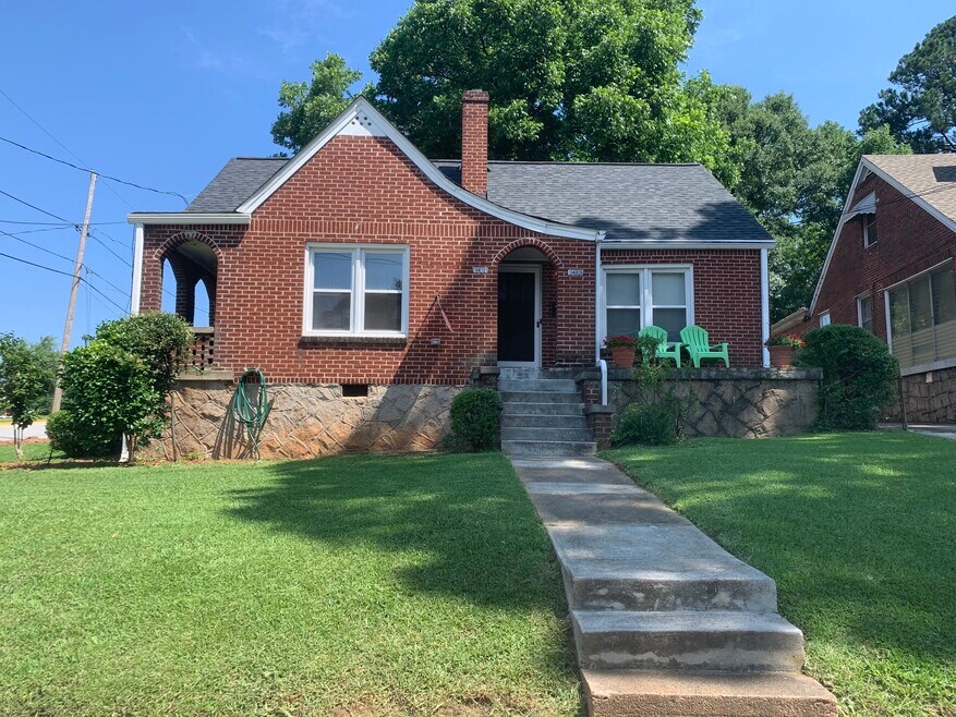 Front of duplex. This listed unit is on the right side.