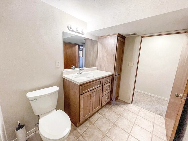 811 7th St, Brookings, SD 57006 - photo 5