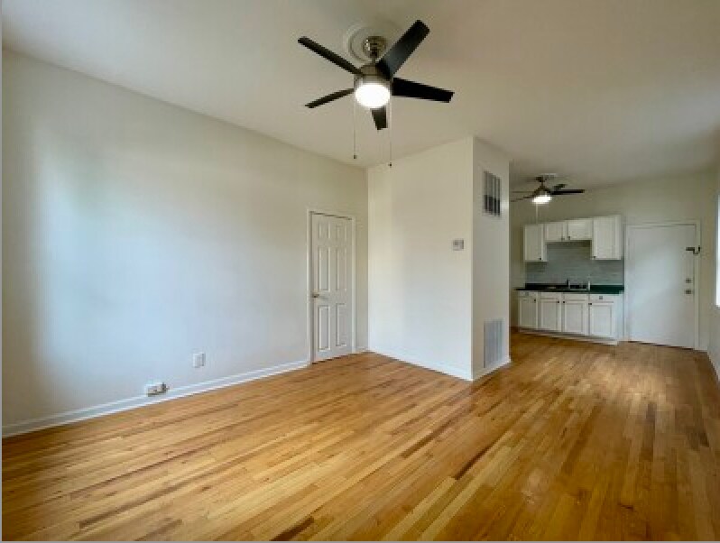 2219 N Hoyne Ave unit 2, Chicago, IL 60647 - photo 1