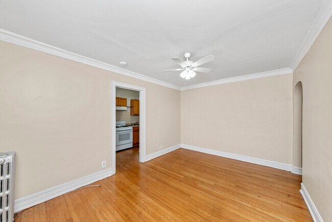 1717 W North Shore Ave unit 1A, Chicago, IL 60626 - photo 5